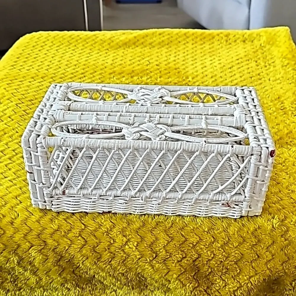 Vintage Rattan Wicker White Tissue Box Holder Home Decor Coastal 10